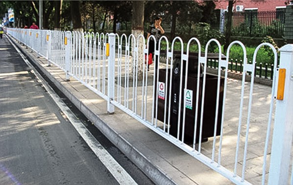 公路護欄